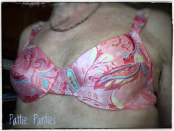 pattiespics:  What did you wear to work today?  This is what I am wearing in the office today.You can peek at more of Pattie’s Panties, Bras  and Sissy Dick  here   ~~  http://pattiespics.tumblr.com/