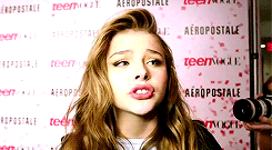mylasthorrocrux:  teamchloemoretz:  Happy 17th Birthday, Chloe Grace Moretz! (February 10, 1997)   1 año y mi mejor amigo se lanza.