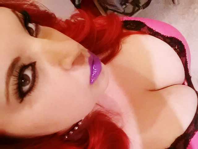 pixie-bitch75:  Goodnight kisses…pixie