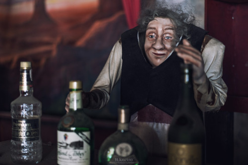 “A slippery bartender” α7RII Sonnar T* FE 55mm F1.8 ZA 