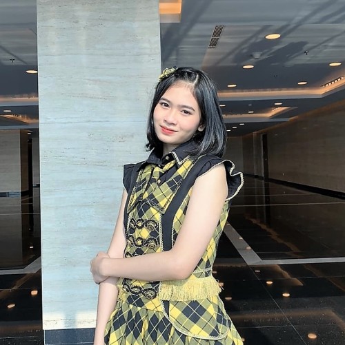 Flora Shafiqa Riyadi / Flora - JKT48 Team T (8th Gen)