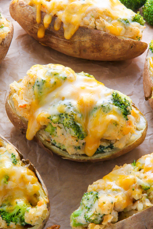verticalfood:  Broccoli and Cheddar Twice Baked Potatoes