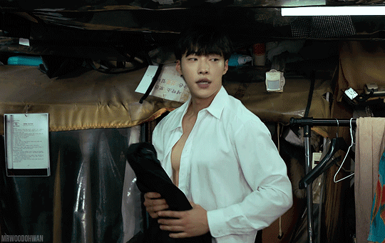 4b132e51dfecb1f3870da1f39ba0836f3d8c62e9.gif