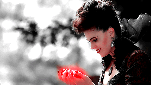 wicked-sugar:majestymills:“I’ve dreamed of this moment for so long, Snow White.”Looking gorgeous doi