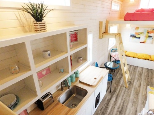 Porn Pics dreamhousetogo:  An Artist’s Tiny House