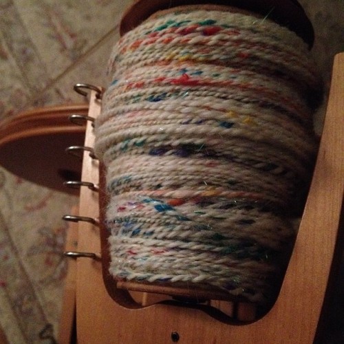 makingyarn: I finished plying a skein of Rainbow Tweed! I loooooove it! Now to put the bulky head on