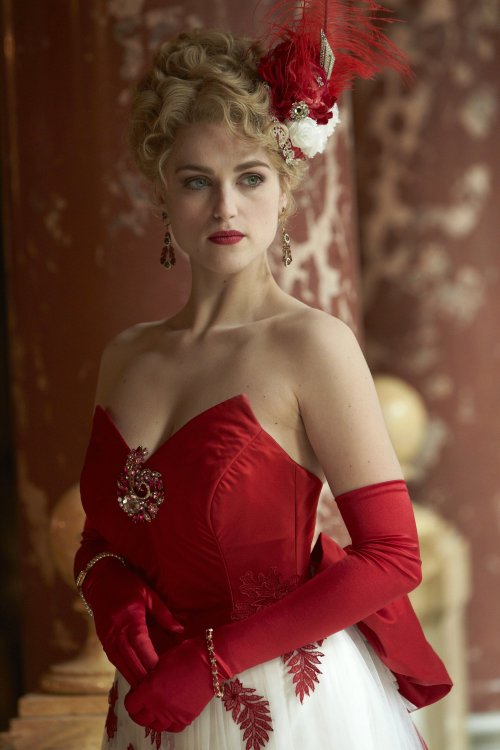 celeb-crush-too:  Today’s Celebrity Crush is actress Katie McGrath! 