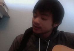 in-the-truly-grusome-do-we-trus:  Osric Chau attempting and failing somwhere in