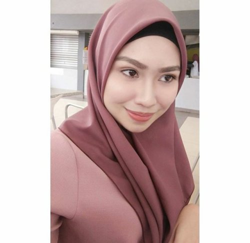 awekcomel:Random hijab girls 2