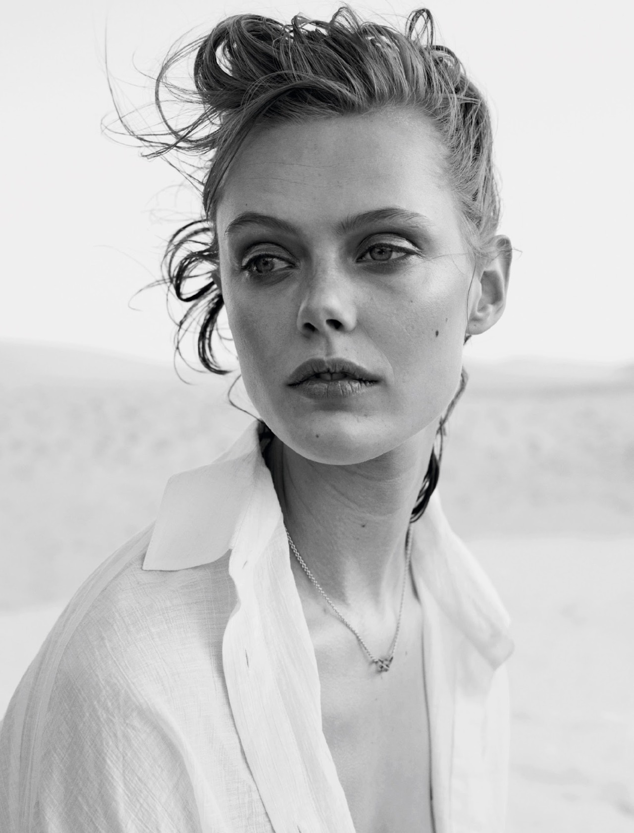 raniapapillon:Frida Gustavsson by Benjamin Vnuk