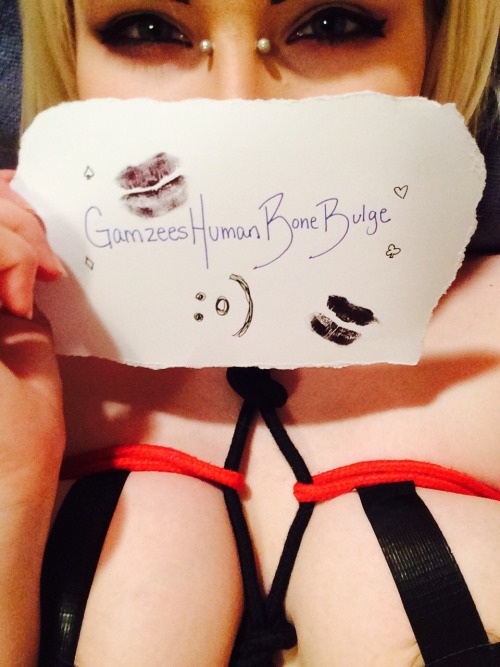 shibari-kun:  Bonus face peek o: 