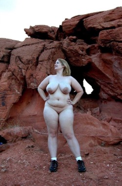 achilles58love:  I would love to go hiking with this woman!