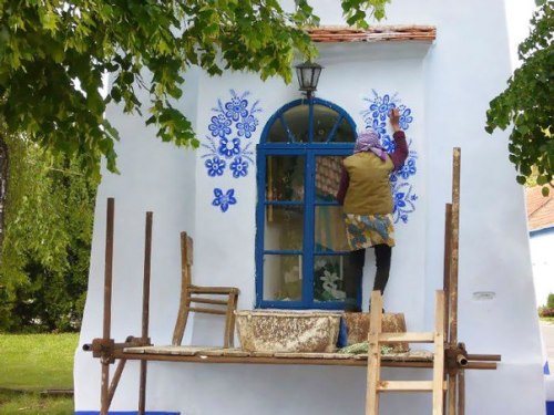 art-woonz: 90-Year-Old Czech Grandma(Anežka)Turns Small Village Into Her Art Gallery By Hand-Paintin