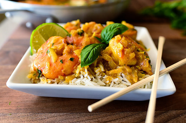 foodffs:  Coconut Curry Shrimp  Really nice recipes. Every hour.   