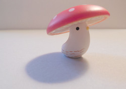 glassvines:  Mushroom Bird Gashapon