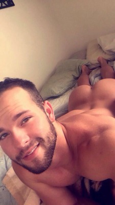 inthetrailerhood:  I feel like eating sweet cakes today. Any volunteers