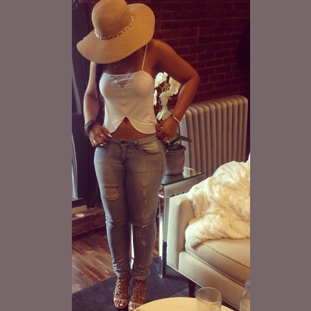 byebyelazygirls:  #NYC… #euginiKim #MorrisJanks #Siwy @ruthie_davis 💁🎩😜