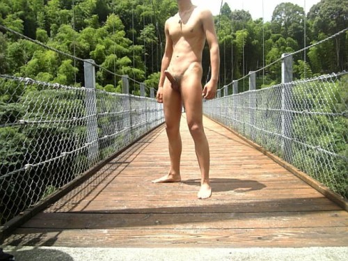 fm4tw:  http://www.g8yy.com/ 