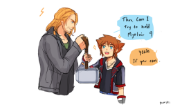 pun-riii:  Poor Thor … Sora can hold your