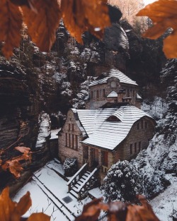 autumnwinter-vibes:My dream 🍁🍂❄️