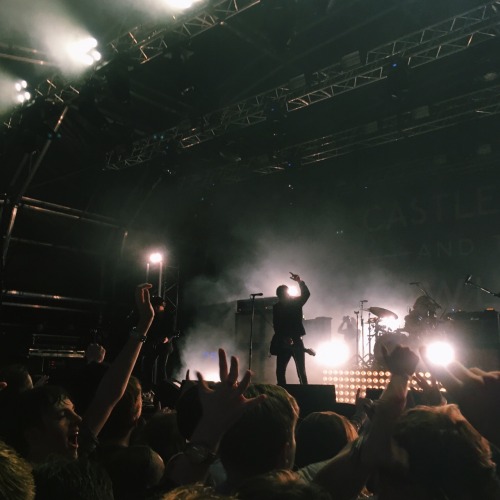 whxle:Words can’t describe how insane catb are live
