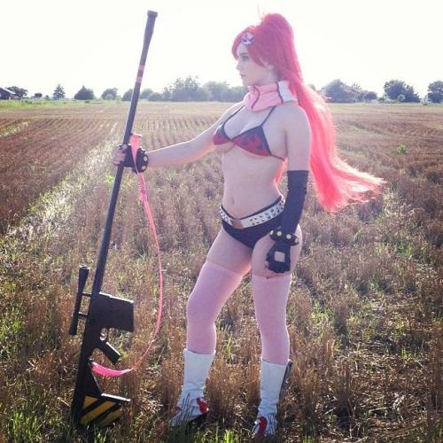 geekyloves:  Submit Your Geeky Pictures Here  Yoko!!!