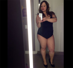 plus-size-models:  Melanie Robin, aspiring plus-size model Just gonna got for it and post this pic from the Lane Bryant dressing room. Awesome lighting options in there! I was there for the FFFweek casting, in my Jennifer Lopez shape wear.  Follow