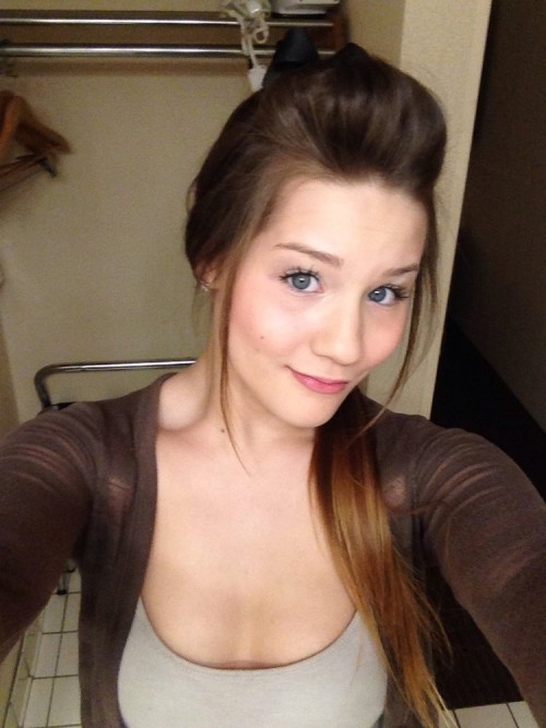 18+ only. Selfshot Full Photo Sets