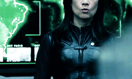 melindamaygifs:“I’ll cut it out myself.”