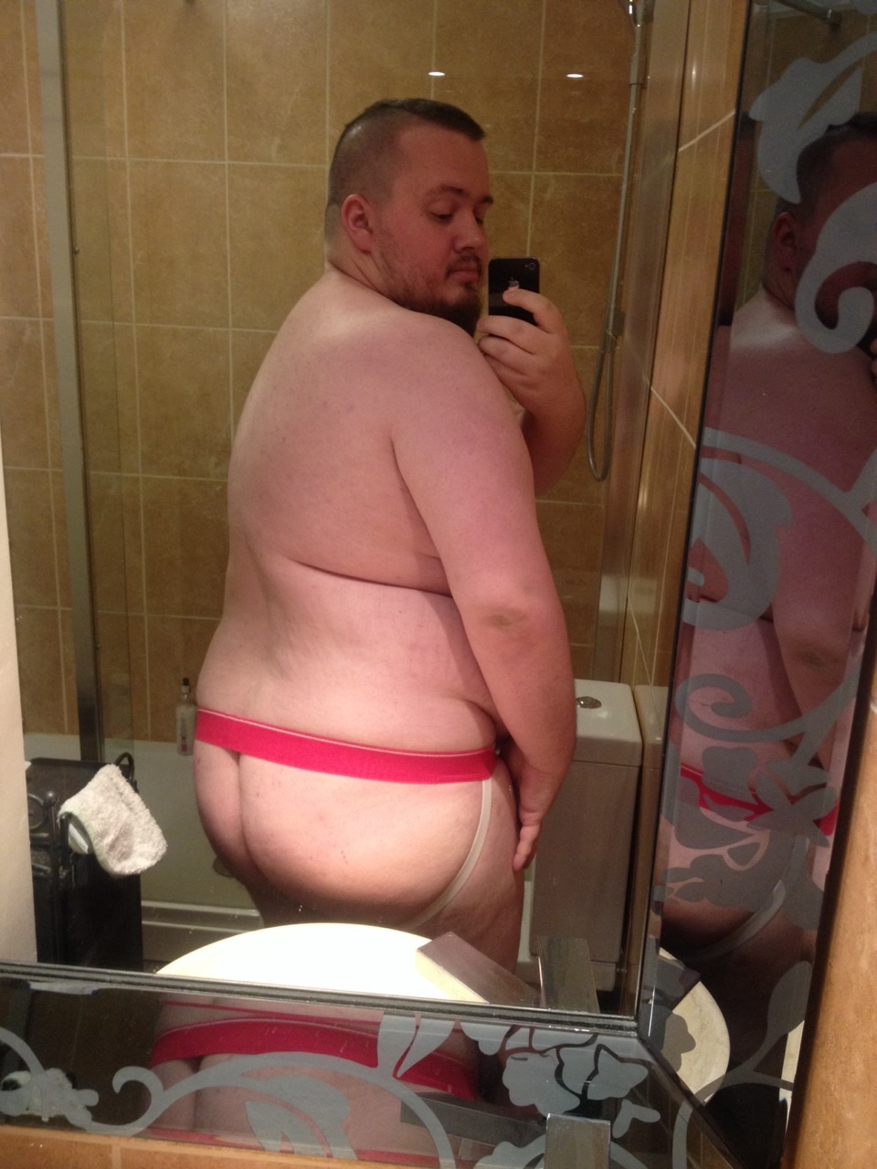 ontbearchaser:  A nice consolidated imageset from alcoholandboys! Enjoy it everyone!