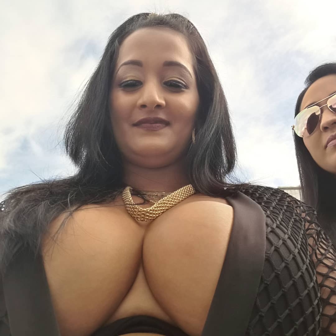 ti868:  #Trini #IndianGirls #Sexy #Thicky #Booty #Boobs 