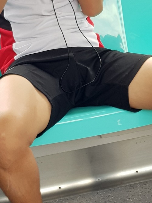 takaboy28:JC student, why can’t sit properly.black fbt