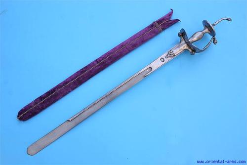 machiavellianfictionist:Early 19th century khanda with an excellent 27 inch blade forged from Indian