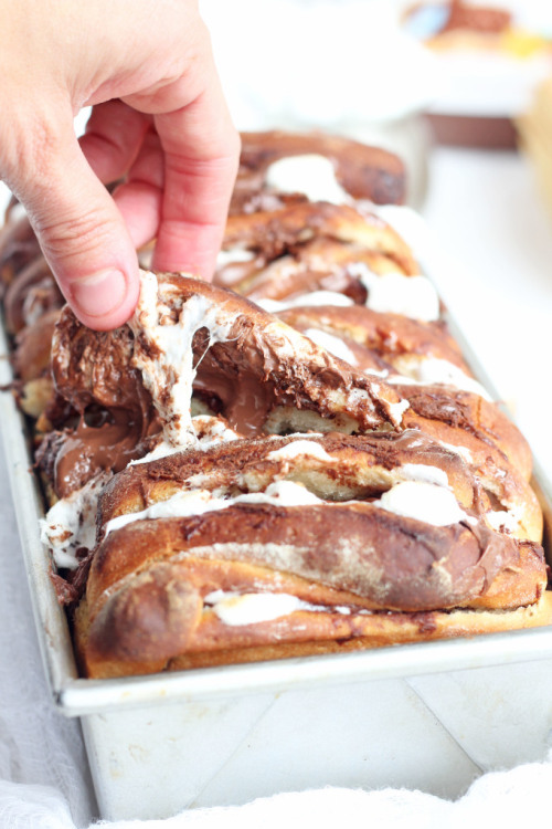 verticalfood:Nutella Smores Pull Apart Bread 