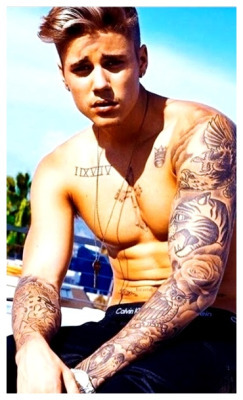 male-and-others-drugs:  Sessão Cuecas: Justin Bieber