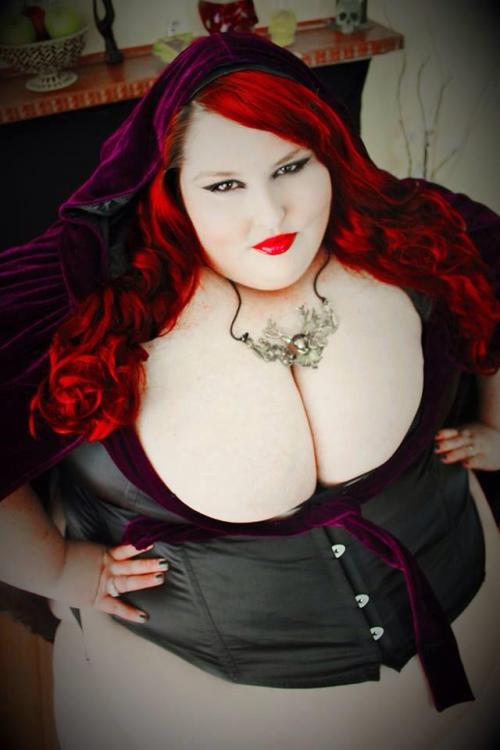 axis-swiss:  lovethatfatbitch:  BC Miss Puzz - I really love that fat bitch!  Wow what a Goodesse   Amazingly sexy