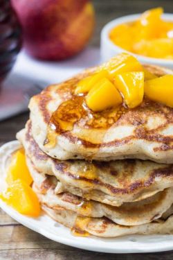 foodffs:  brown sugar peach pancakesFollow