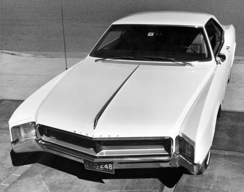 carsthatnevermadeitetc:  Buick Riviera Gran Sport, 1966. The second generation Riviera