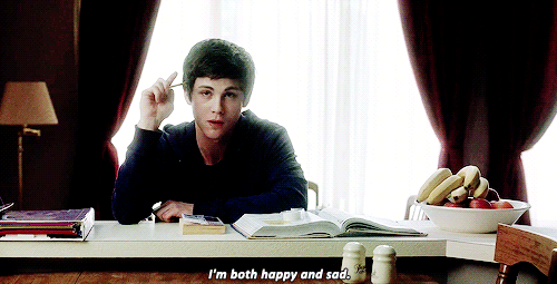 teenagepics:  If you’re a teen you must follow this blog. 