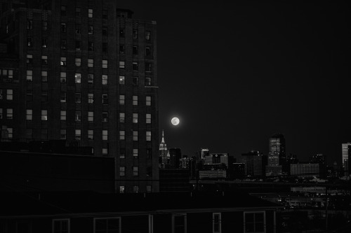 Moon over Manhattan. January 2021.