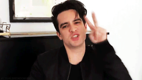 actualbrendonurie:‘Brendon from Panic! here..’