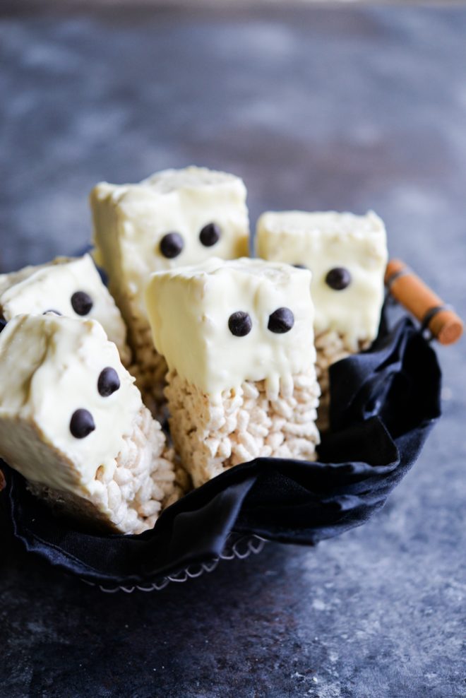 sweetoothgirl: Rice Crispy Ghost Bars 