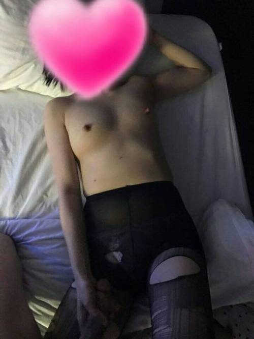 inlove-woman: 99년생 색파찾기(클릭) ㅅㅂ 99년생들 다들 색파구한다고 난리도 아님 누가 요즘 나이트나 클럽가나 여기서 낚아서 먹으면돼 필자 30살인디 내가먹은 99년