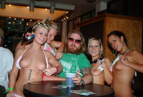 Hot Dorm Girls