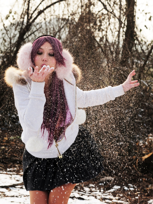 kosplaykitten:  Me in the snow by Giorgiacosplay porn pictures