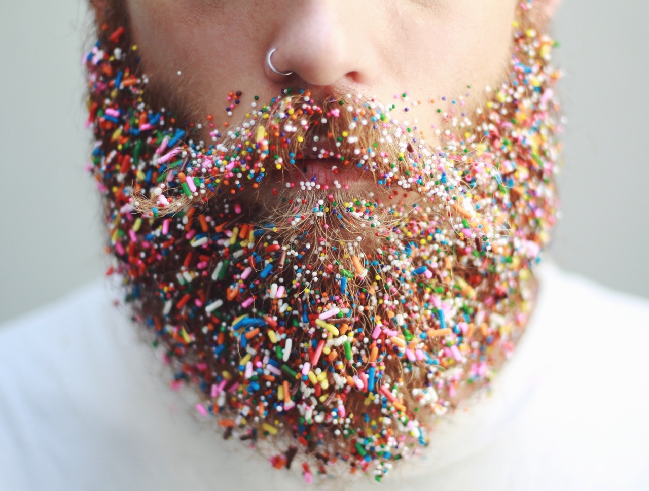 shhhhsexysecrets:thegaybeards:Candy DreamsMmm a treat while you kiss 😊
