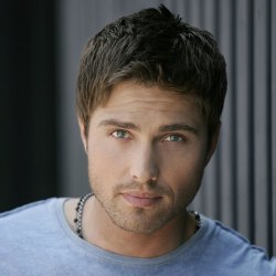 hotfamous-men:  Eric Winter