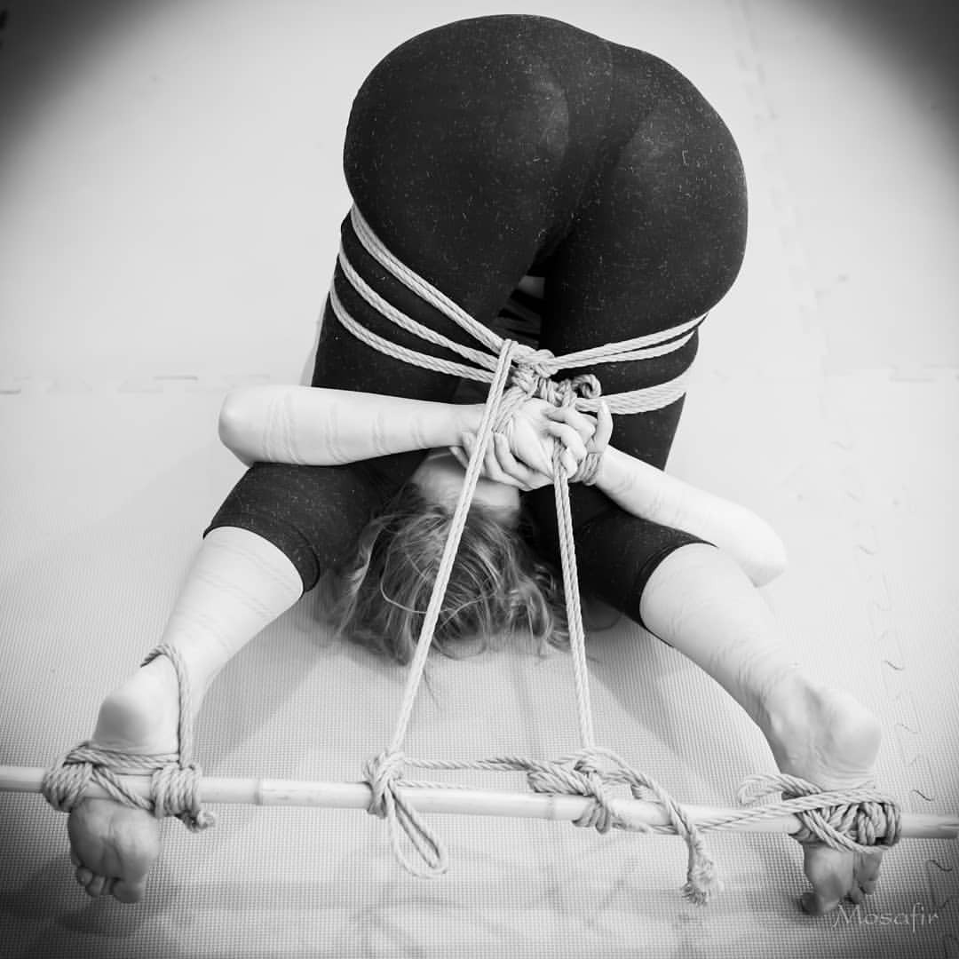 mosafir:Funny bamboo shibari with Eva😀 . #shibari #kinbaku #ropebondage #Mosafir