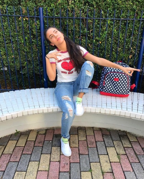 http://streetgrl.tumblr.com/post/160915333882