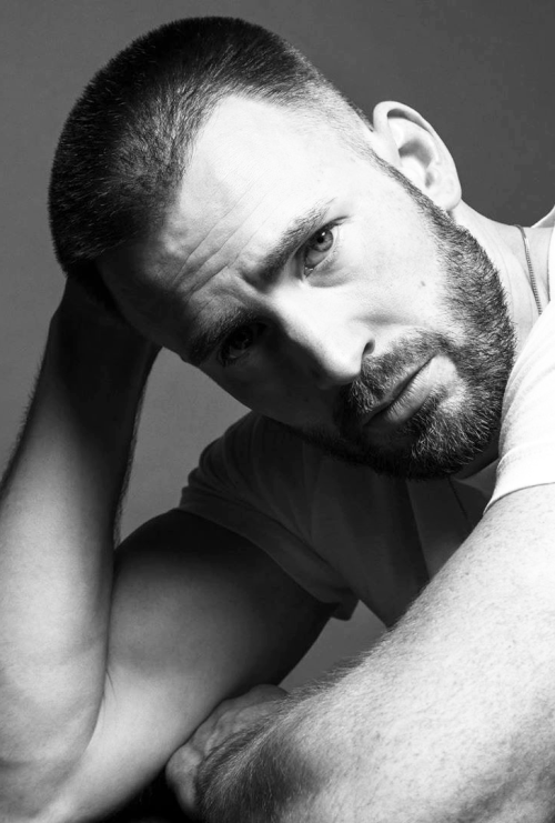 luvinchris:Chris Evans for V Magazine 2020 - Close upThe quality of this is just PERFECT